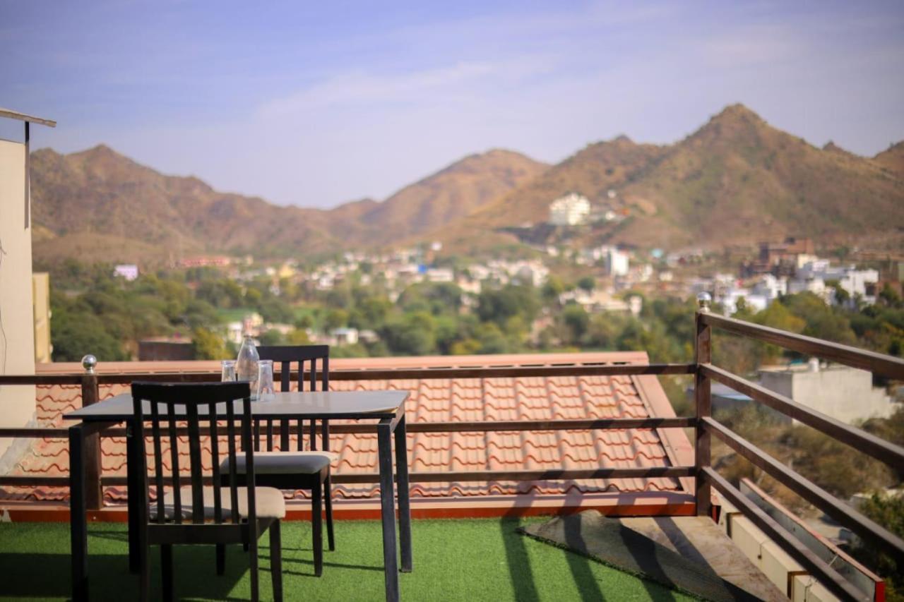 Hotel Dosa Plaza Udaipur Dış mekan fotoğraf